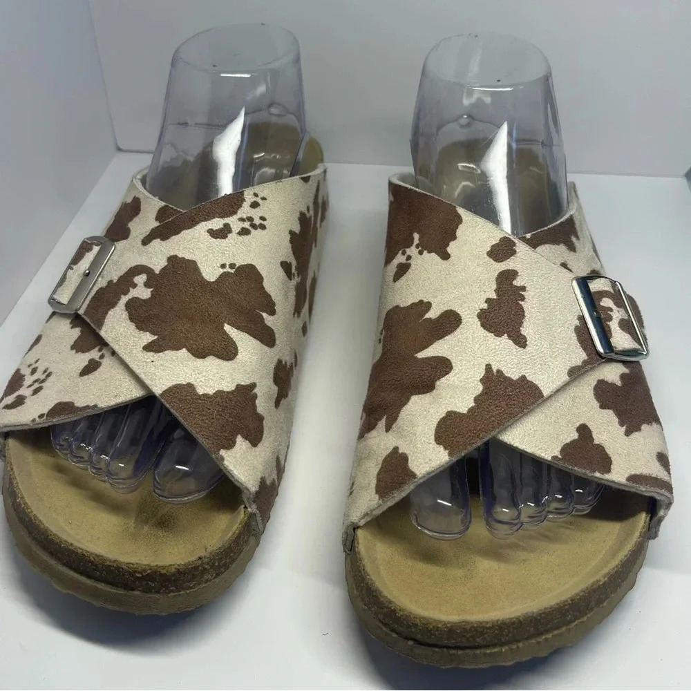 Arizona Jean cl cognac cowprint frida slip on sandals size 8.5 western boho